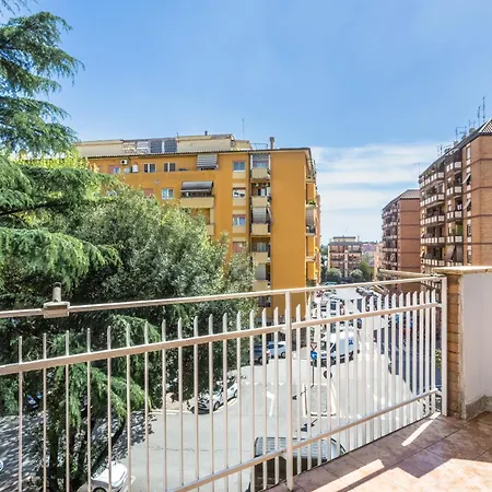 Portside מלון דירות 3*